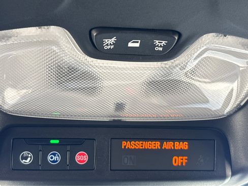 Used 2023 Chevrolet Colorado W/T image 22