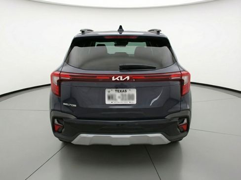 Used 2025 Kia Seltos S image 7
