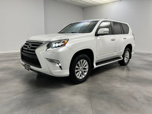 Used 2018 Lexus GX 460 Premium image 3