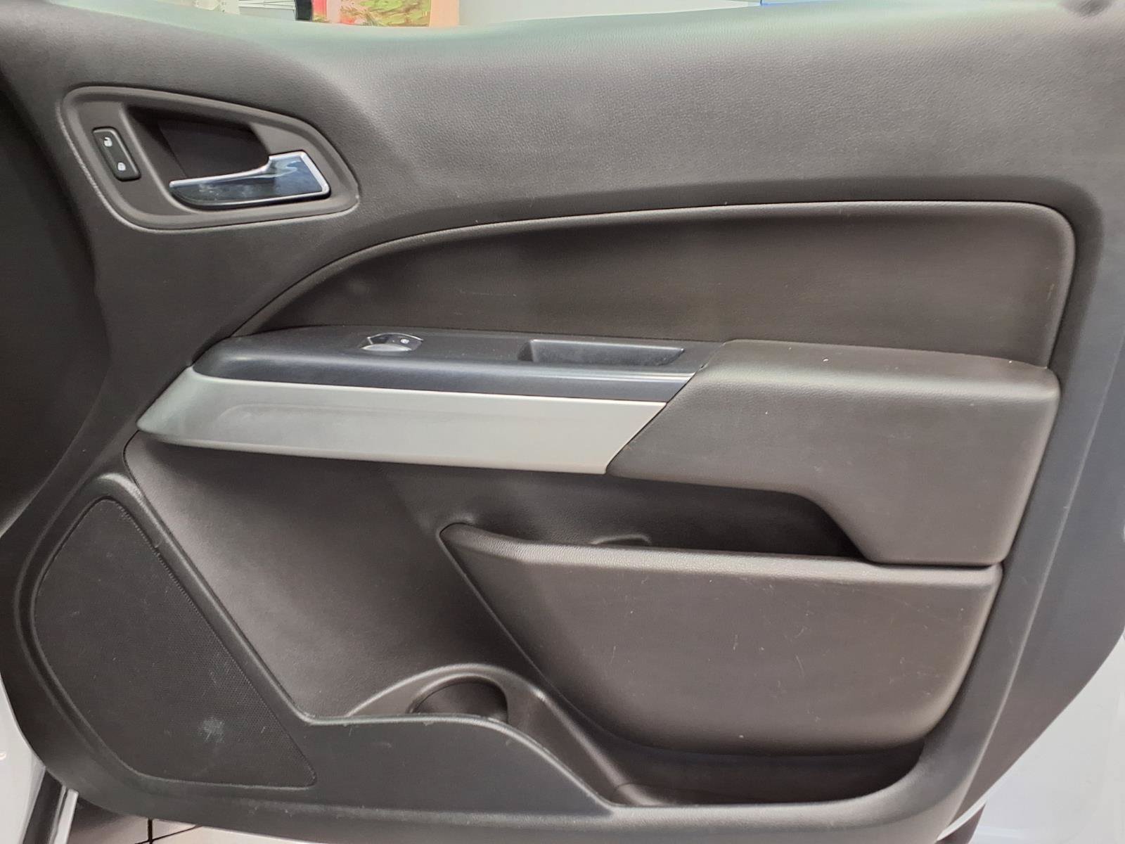 Used 2022 Chevrolet Colorado LT w/ Fleet Safety Package RWD image 10