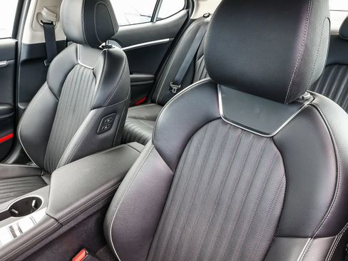 Used 2026 Genesis G70 2.5T Prestige RWD image 29