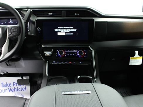 New 2026 GMC Sierra 2500 Denali AWD/4WD image 18