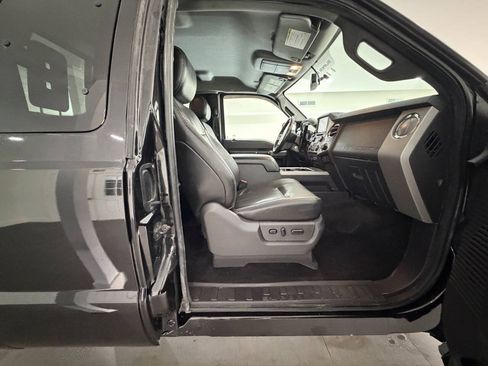 Used 2015 Ford F250 Lariat w/ Chrome Package AWD/4WD image 12
