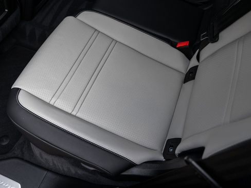 Certified 2026 Porsche Cayenne Coupe image 34