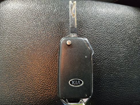 Used 2019 Kia Forte S FWD image 32