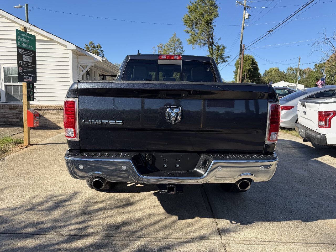 Used 2015 RAM 1500 Limited RWD image 4