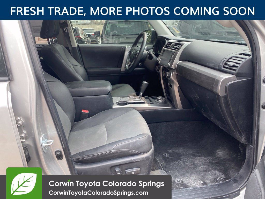 Used 2021 Toyota 4Runner SR5 Premium w/ Moonroof Package AWD/4WD image 10