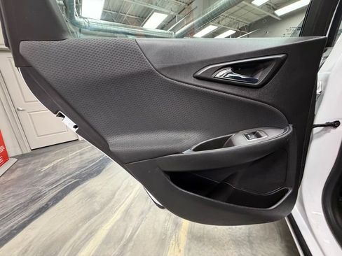 Used 2017 Chevrolet Malibu LT image 44