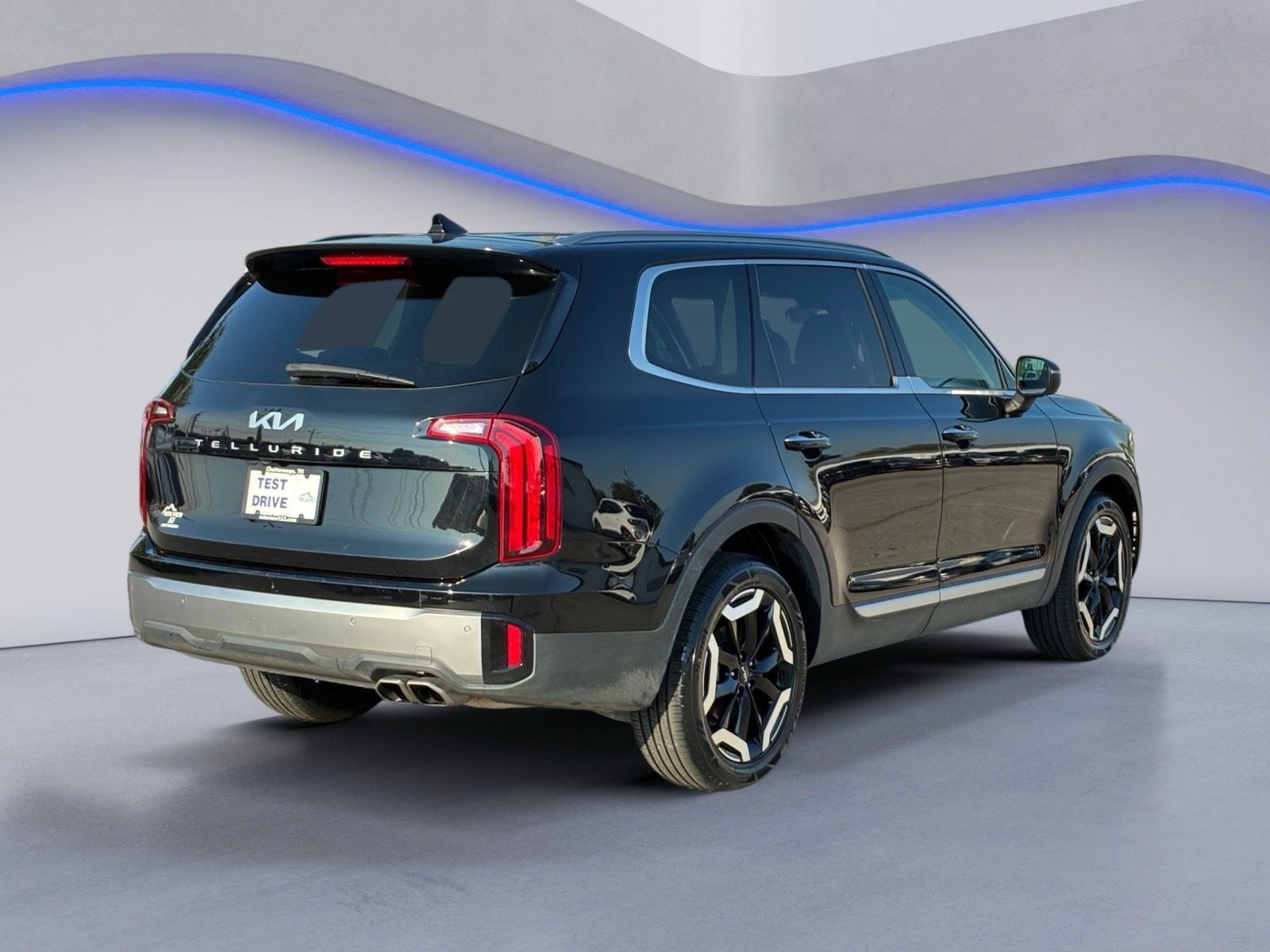 Used 2025 Kia Telluride S FWD image 6