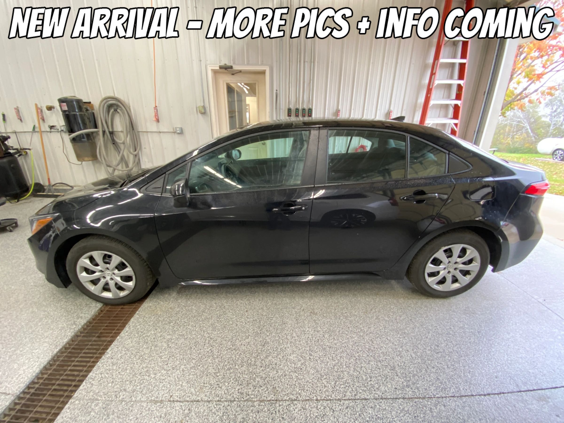 Used 2026 Toyota Corolla LE FWD image 2