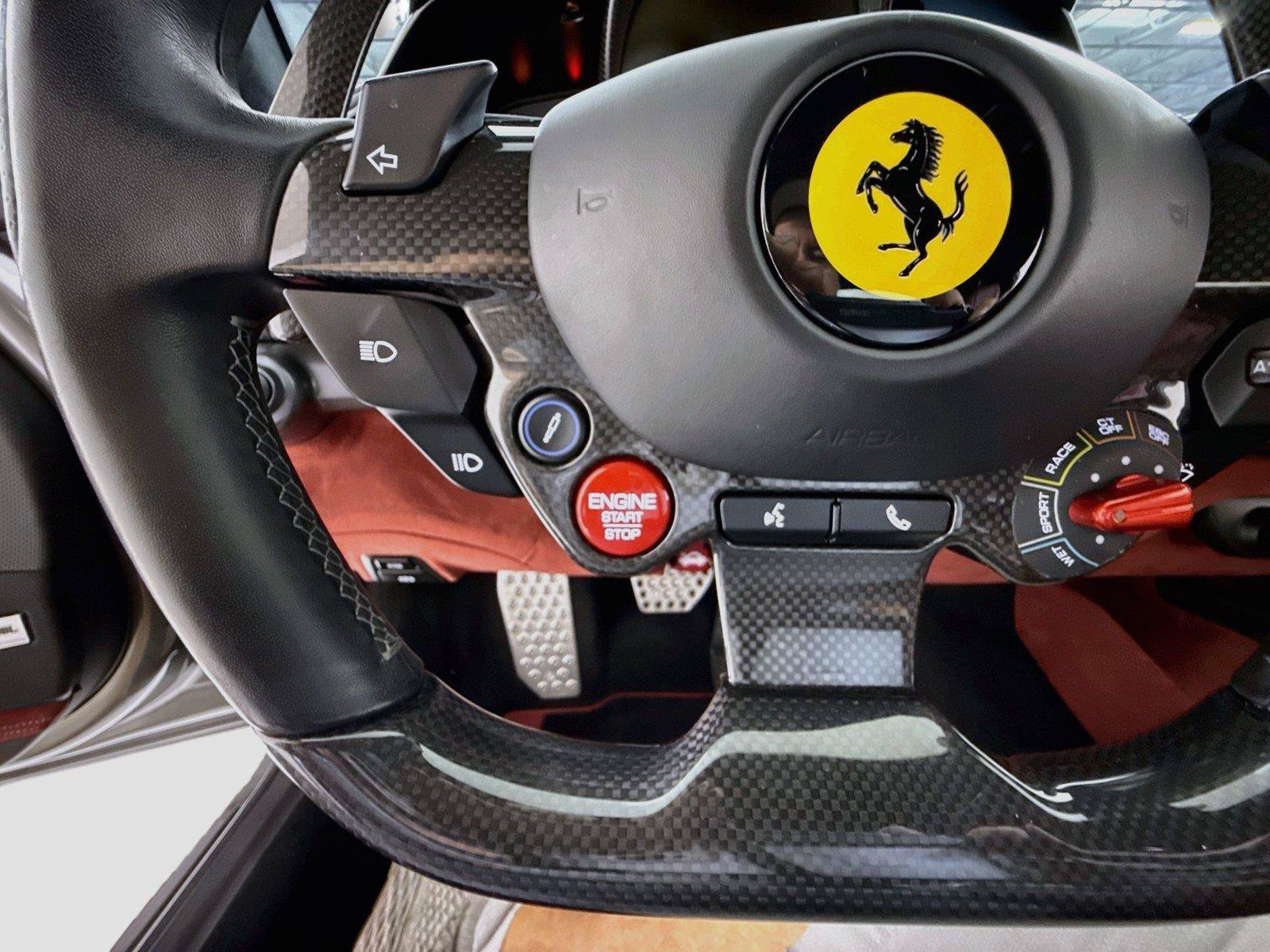 Used 2019 Ferrari 812 Superfast RWD image 22