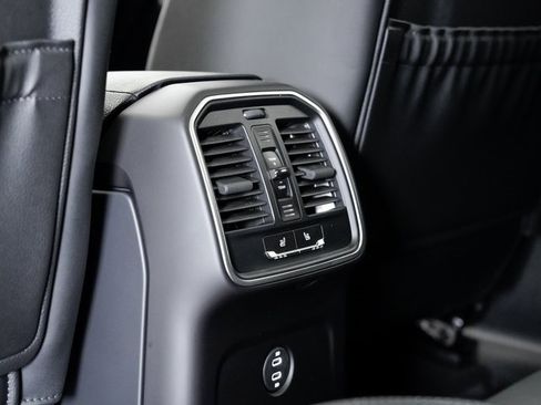 New 2025 Porsche Macan image 23