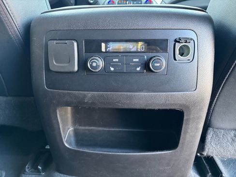 Used 2019 GMC Yukon SLT AWD/4WD image 21