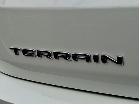 Used 2022 GMC Terrain Denali image 30