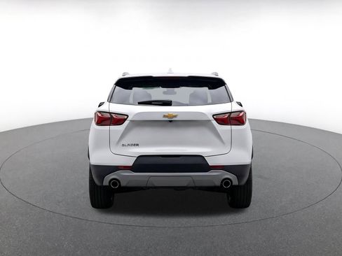 Used 2025 Chevrolet Blazer LT FWD image 8
