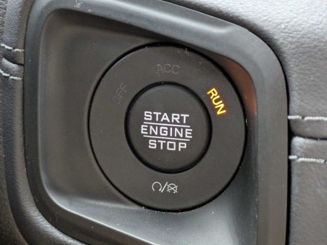 Certified 2026 Jeep Wrangler Unlimited Sahara AWD/4WD image 30