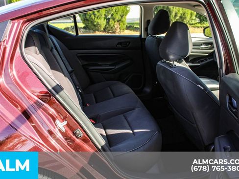 Used 2025 Nissan Altima 2.5 SV FWD image 18