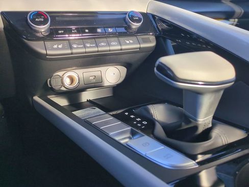 New 2026 Hyundai Elantra Limited image 20