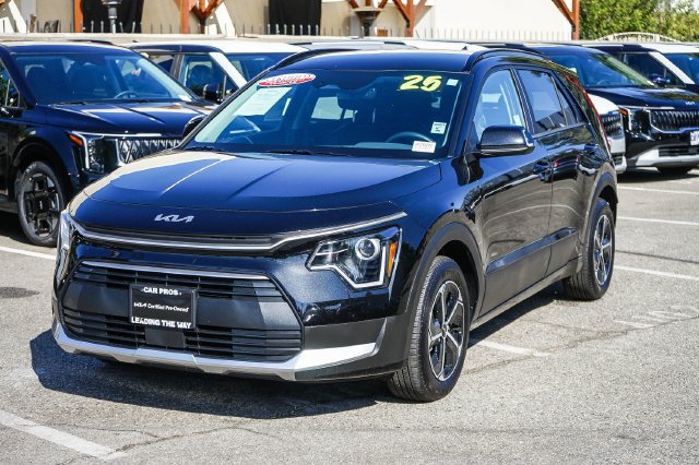 Certified 2025 Kia Niro EX FWD image 4