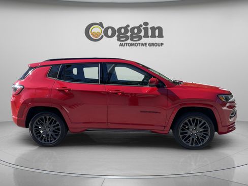 Used 2022 Jeep Compass Limited image 6