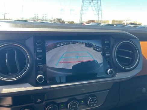 Used 2020 Toyota Tacoma SR5 image 14