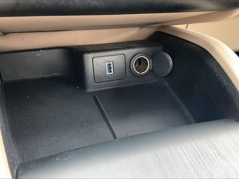 Used 2020 Ford Escape SE FWD image 16