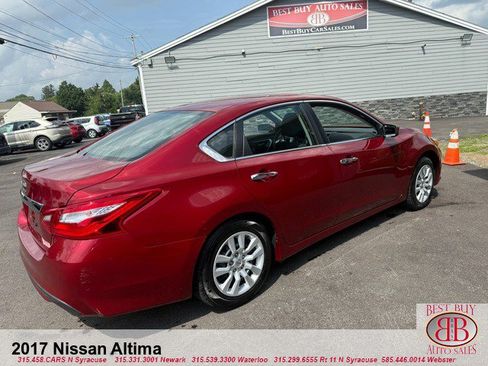 Used 2017 Nissan Altima 2.5 S w/ Power Driver Seat Package FWD image 3