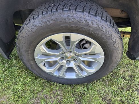 Used 2025 Chevrolet Silverado 1500 LTZ image 8