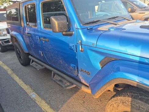 Used 2021 Jeep Gladiator Sport AWD/4WD image 16