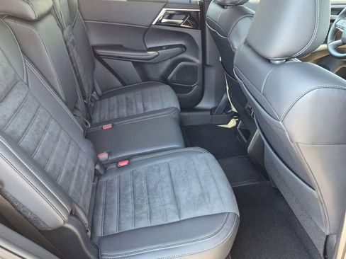 New 2025 Mitsubishi Outlander SE AWD/4WD image 31