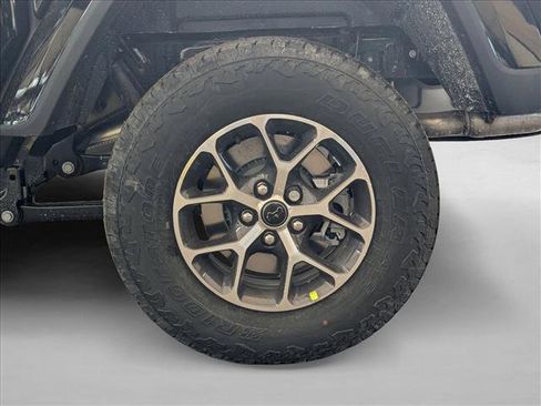 New 2026 Jeep Gladiator Sport image 10