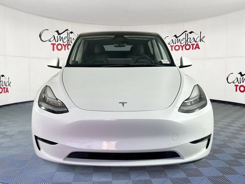 Used 2022 Tesla Model Y Long Range AWD/4WD image 3