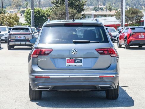 Used 2020 Volkswagen Tiguan SE w/ Panoramic Sunroof Package FWD image 8