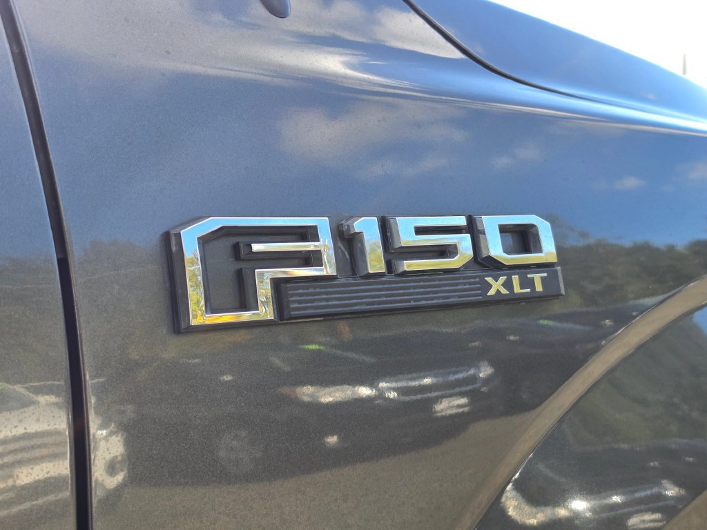 Used 2015 Ford F150 XLT w/ Equipment Group 302A Luxury AWD/4WD image 9