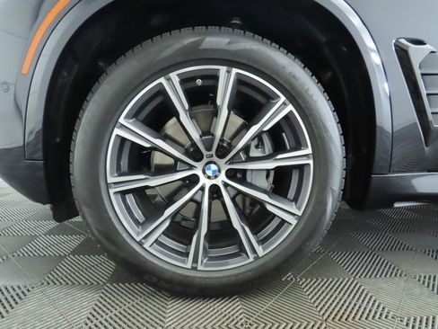 Used 2026 BMW X5 sDrive40i w/ M Sport Package image 33