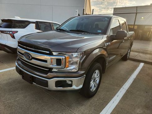 Used 2019 Ford F150 XLT w/ Equipment Group 301A Mid RWD image 3
