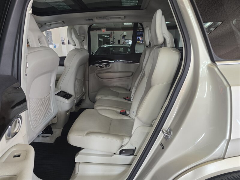 Used 2016 Volvo XC90 T6 Momentum w/ Momentum Plus Package AWD/4WD image 12