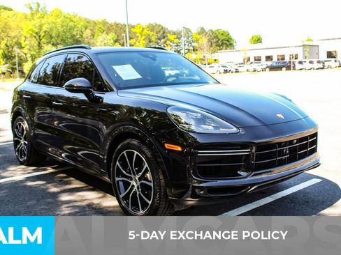 Used 2023 Porsche Cayenne Turbo AWD/4WD image 4