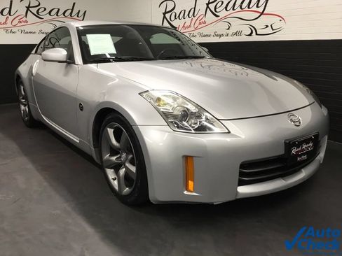 Used 2008 Nissan 350Z Enthusiast RWD image 3