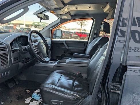 Used 2006 Nissan Titan LE w/ (R02) LE Off-Road Pkg image 2