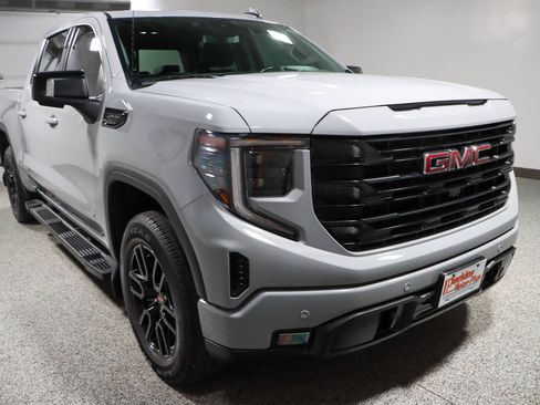 Used 2024 GMC Sierra 1500 Elevation w/ Elevation Premium Package AWD/4WD image 5