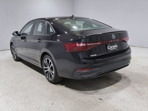 Used 2025 Volkswagen Jetta Sport FWD image 5