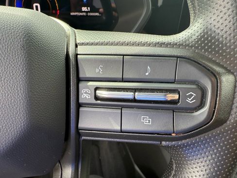 Used 2024 Chevrolet Colorado Trail Boss w/ Technology Package image 21