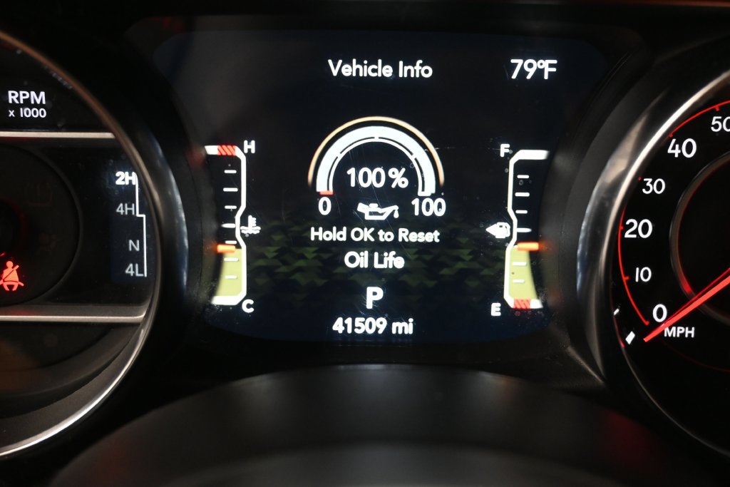 Used 2021 Jeep Gladiator Rubicon AWD/4WD image 14