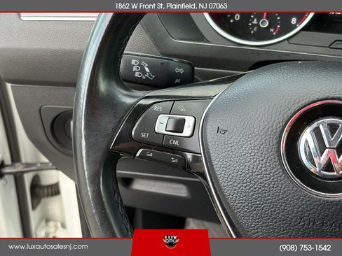 Used 2018 Volkswagen Tiguan SE w/ 3rd Row Seat Package AWD/4WD image 26