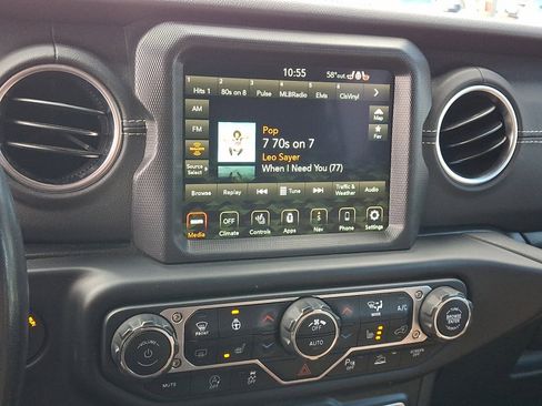 Certified 2021 Jeep Wrangler Unlimited Sahara AWD/4WD image 29