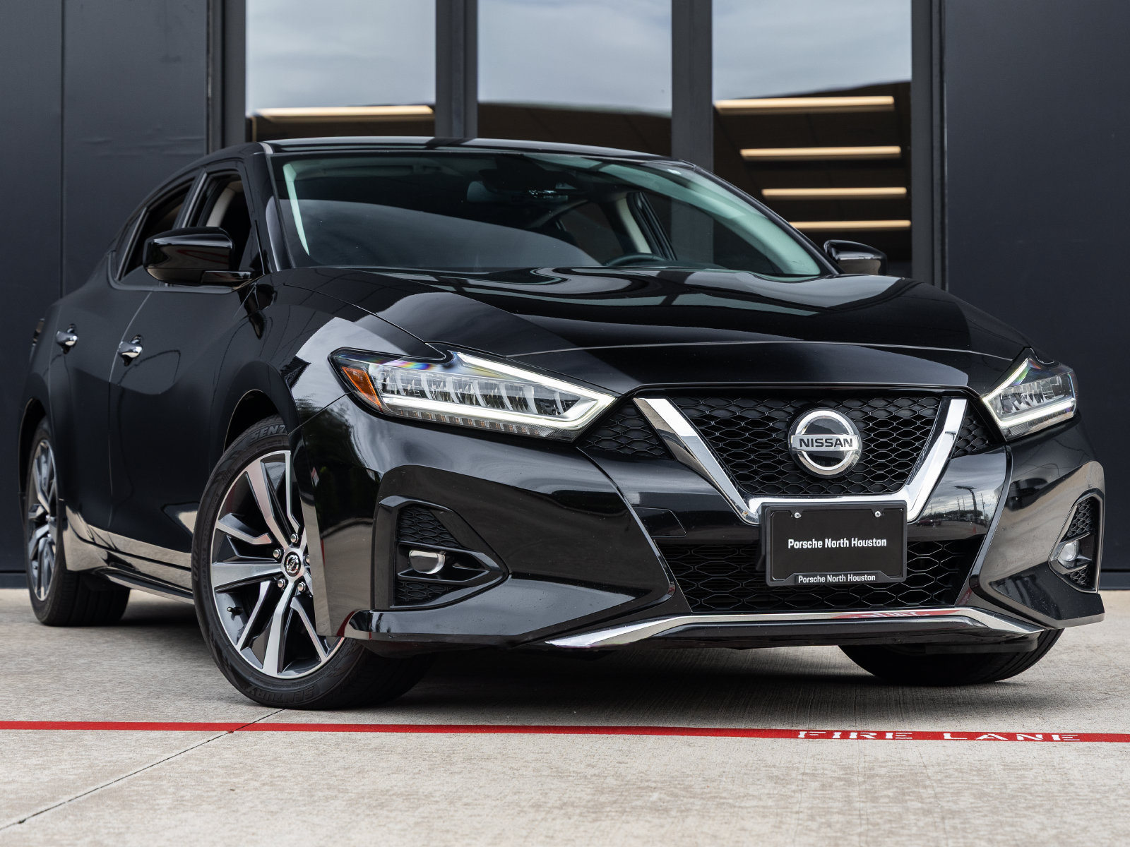 Used 2020 Nissan Maxima 3.5 S w/ Floor Mat Group FWD image 2