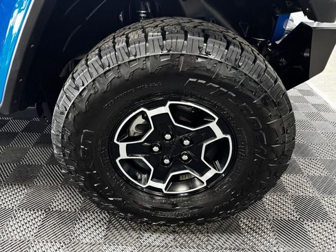 Used 2023 Jeep Gladiator Mojave w/ Cold Weather Group image 18