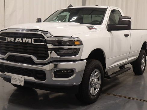 New 2026 RAM 2500 Tradesman AWD/4WD image 6