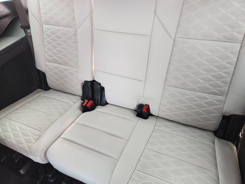 Used 2025 Cadillac Escalade Sport Platinum w/ LPO, Floor Liner Package image 34